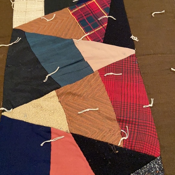 OLD VINTAGE Quilt Pieced Tied Beautiful 90 x 52" - Picture 2 of 15
